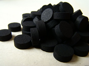 It is worth emphasizing that activated charcoal should be used only in the form of tablets
